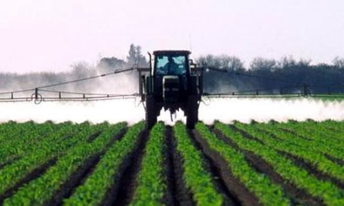 Aplicación con drones en el campo